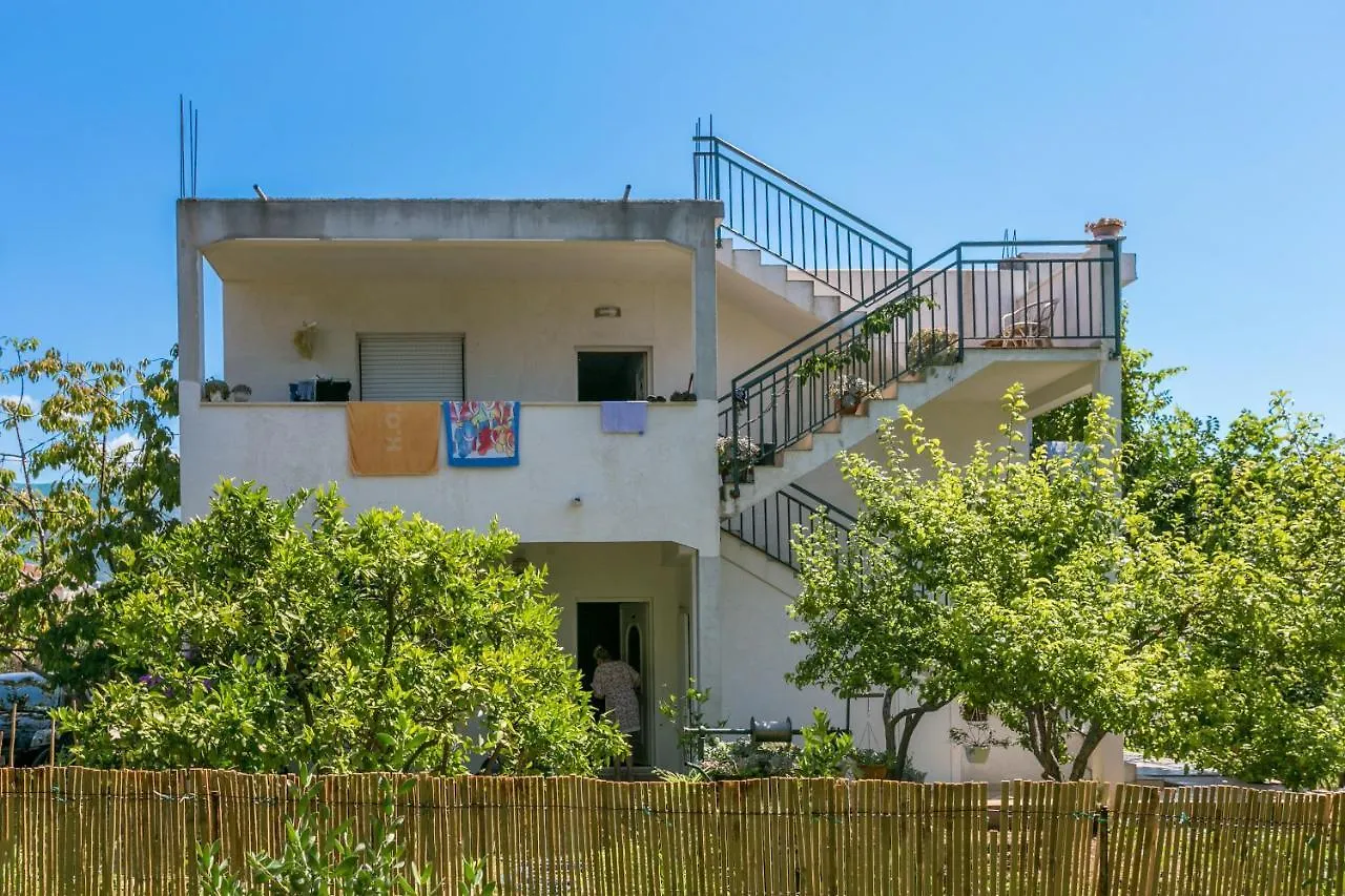 Apartments With A Parking Space Kastel Stafilic, Kastela - 20802 Croatia